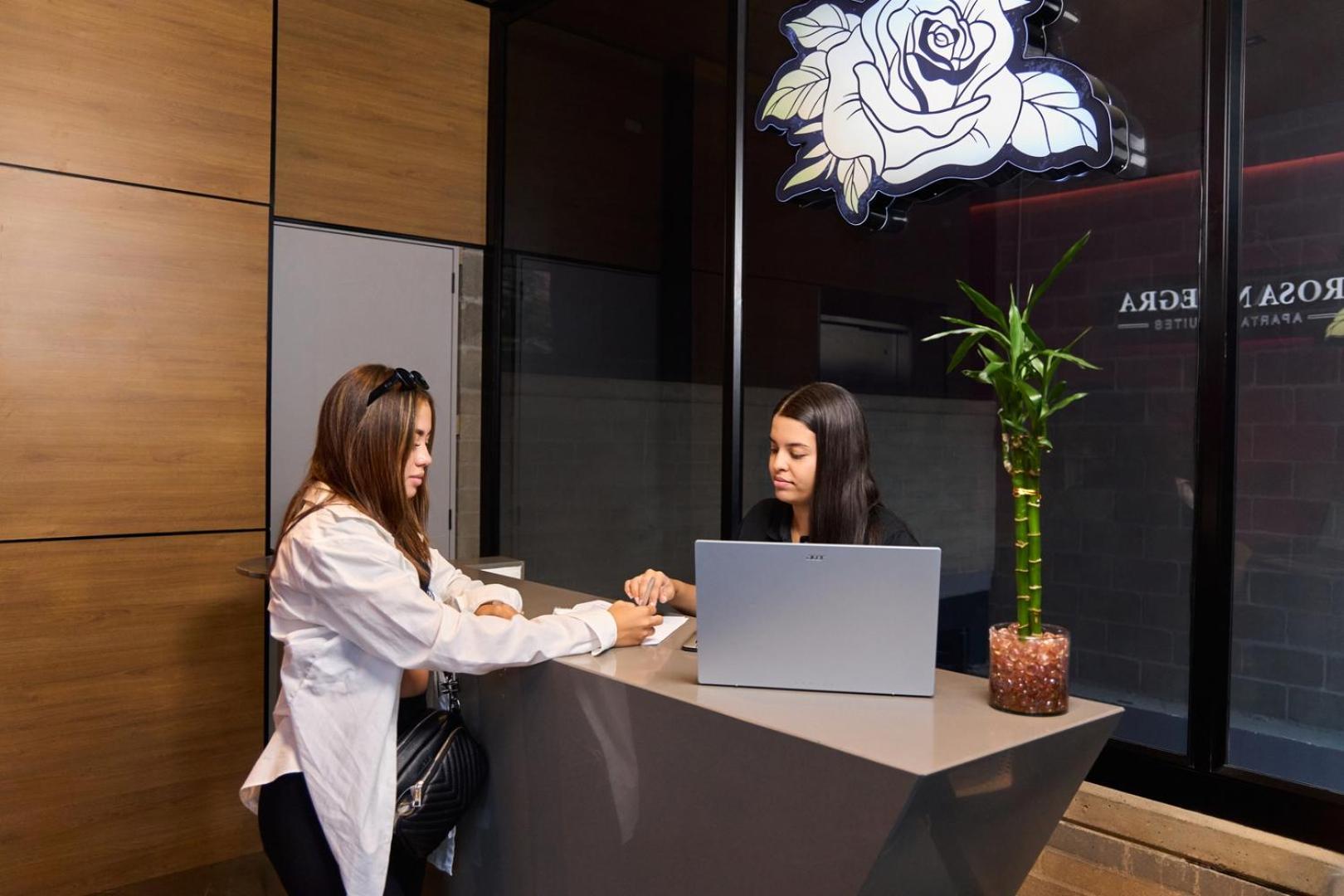 Rosa Negra Stadio Your Cozy Getaway Меделин Екстериор снимка